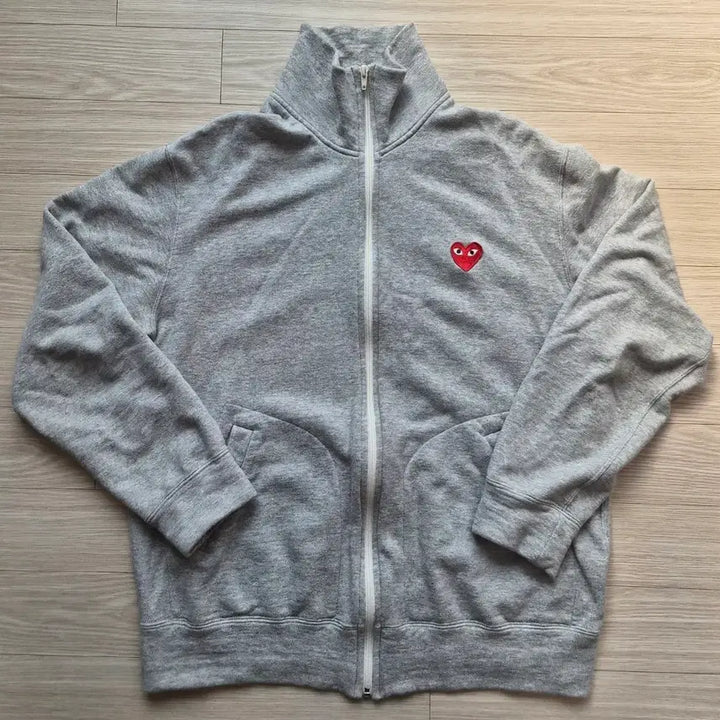 [SOLD OUT] 플레이 꼼데가르송 트랙탑 XXL 판매합니다~!