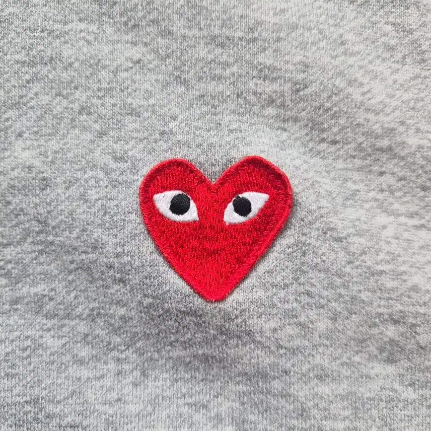 [SOLD OUT] 플레이 꼼데가르송 트랙탑 XXL 판매합니다~!