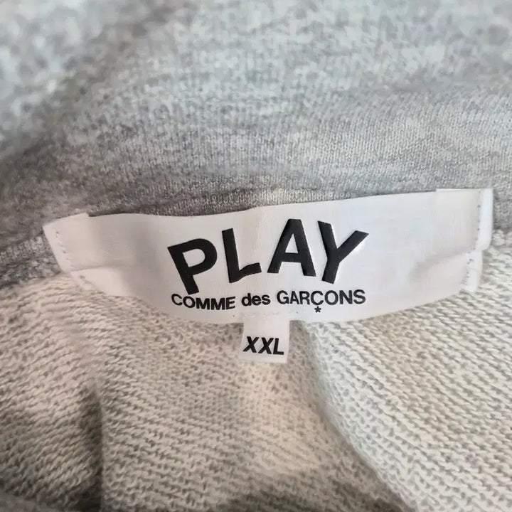 [SOLD OUT] 플레이 꼼데가르송 트랙탑 XXL 판매합니다~!