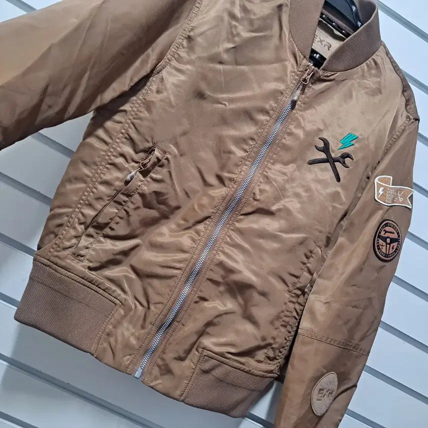 [BUNJANG] EXR Beige Jacket (Size 66) / EXR 여성 베이지 귀욤점퍼66/옷장꾸미기