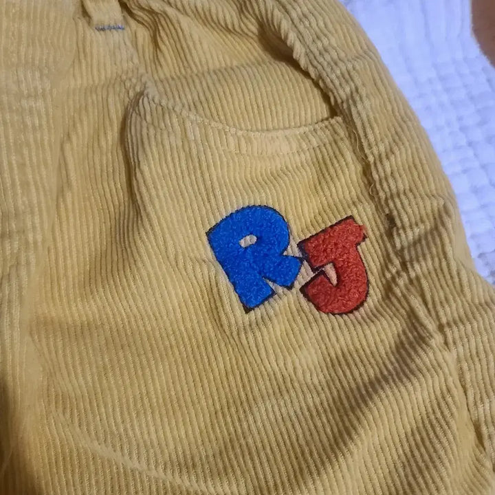 [BUNJANG] Roa & Jasu Corduroy Pants 110 / 로아앤제인 자수 골덴 바지  110