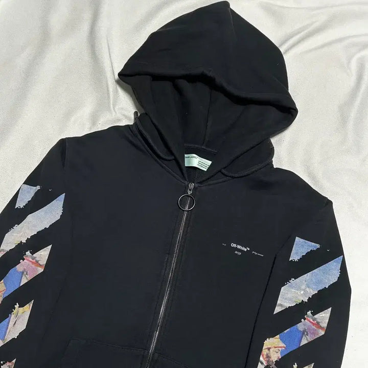 [SOLD OUT] L 오프화이트 19S/S 유화 애로우 블랙 후드 집업
