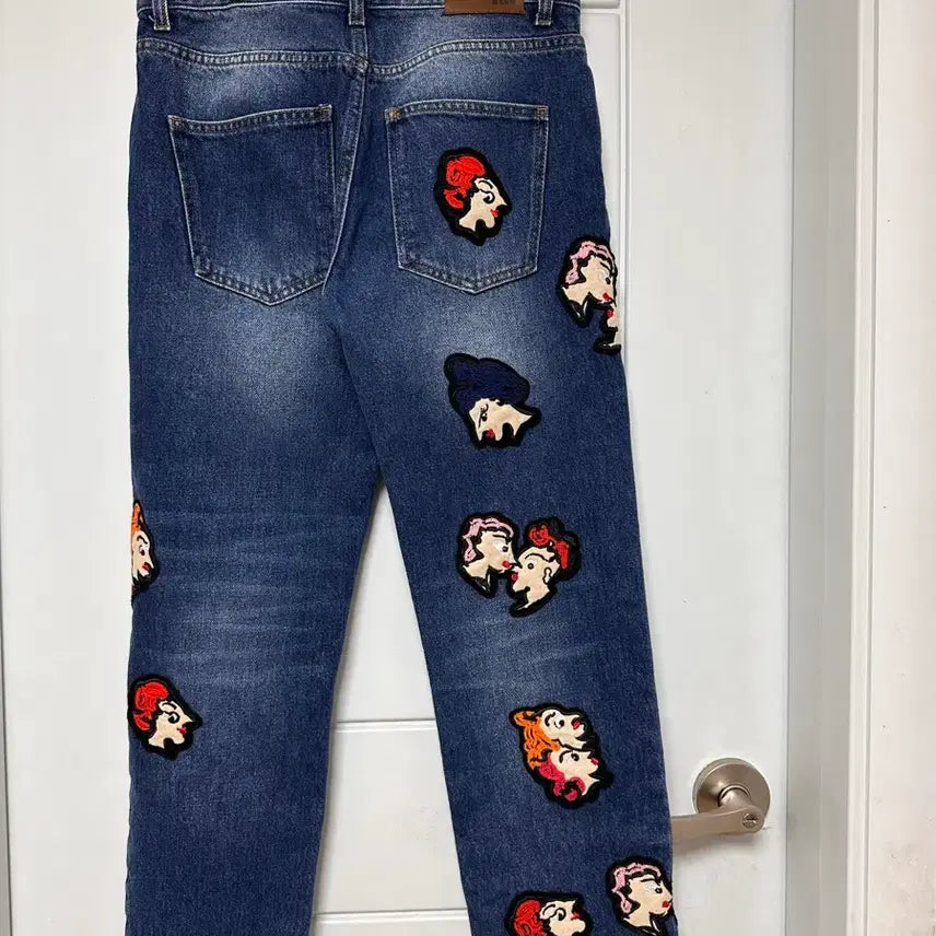 [BUNJANG] MSGM Denim Jeans (Size 66) / MSGM 캐릭터 자수 데님 청바지 66 강남 신세계구매 컨디션 최상