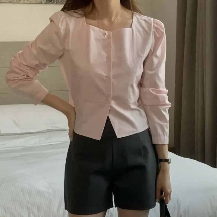 [BUNJANG] Cropped Frill Button Blouse / 봄 크롭 숏 프릴 단추 면 블라우스 하객룩 출근룩 개강룩 핀터레스트