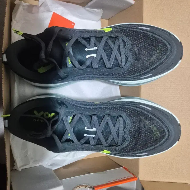 [BUNJANG] Nike Vomero Plus (280) / [풀박스] 나이키 보메로플러스 (280)