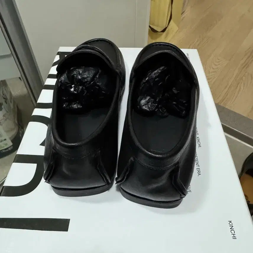 [BUNJANG] SLAB-520 Black Loafers (Size 250) / 킨치 SLAB-520 블랙 로퍼 250