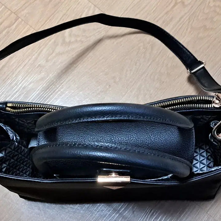 [BUNJANG] VINCIS Tote Bag / VINCIS 블랙 토트백 숄더백