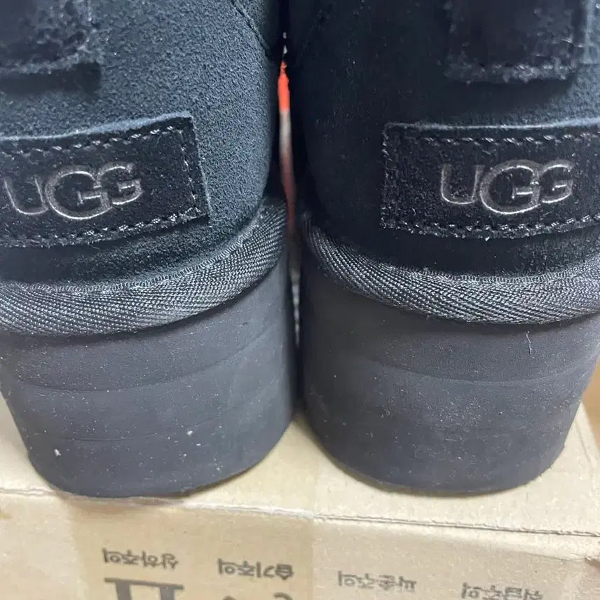 [BUNJANG] Black UGG Platform (Size 230) / 미국 어그 플랫폼 블랙 230사이즈