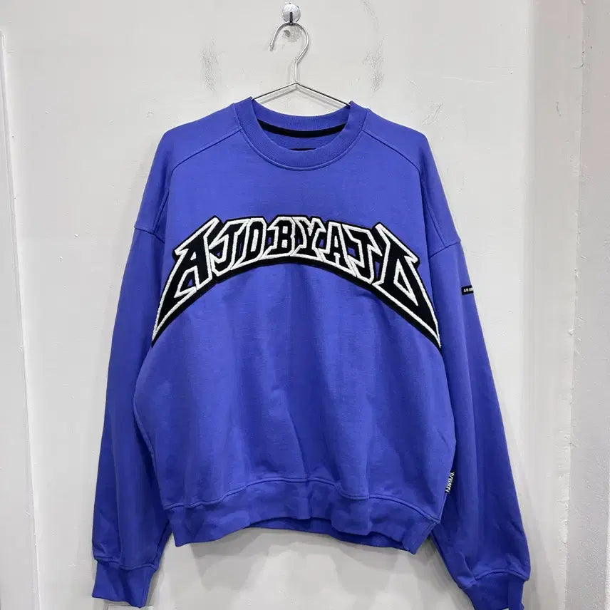[BUNJANG] AJO BY AJO Big Patch Logo Oversized Heavy Cotton Sweatshirt / 아조바이아조 빅패치로고 오버핏 헤비코튼 맨투맨