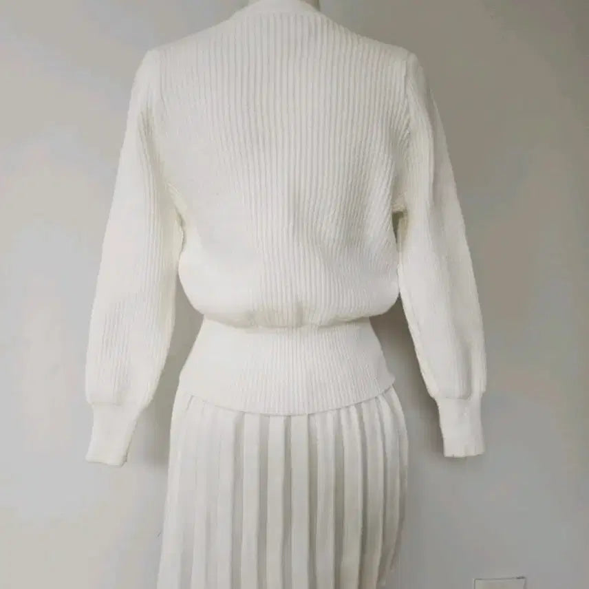 [BUNJANG] White Knit Cardigan Skirt Set / 세일바배))화이트 니트 가디건 스커트 세트
