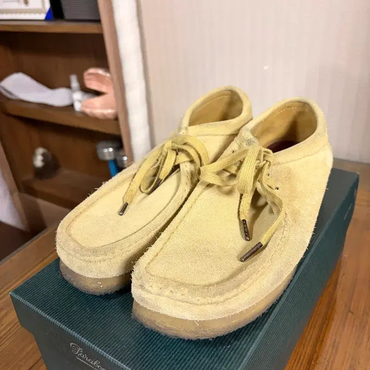 [BUNJANG] Clarks Wallabee Maple (US 9.5) / 클락스 왈라비 메이플 (US 9.5)