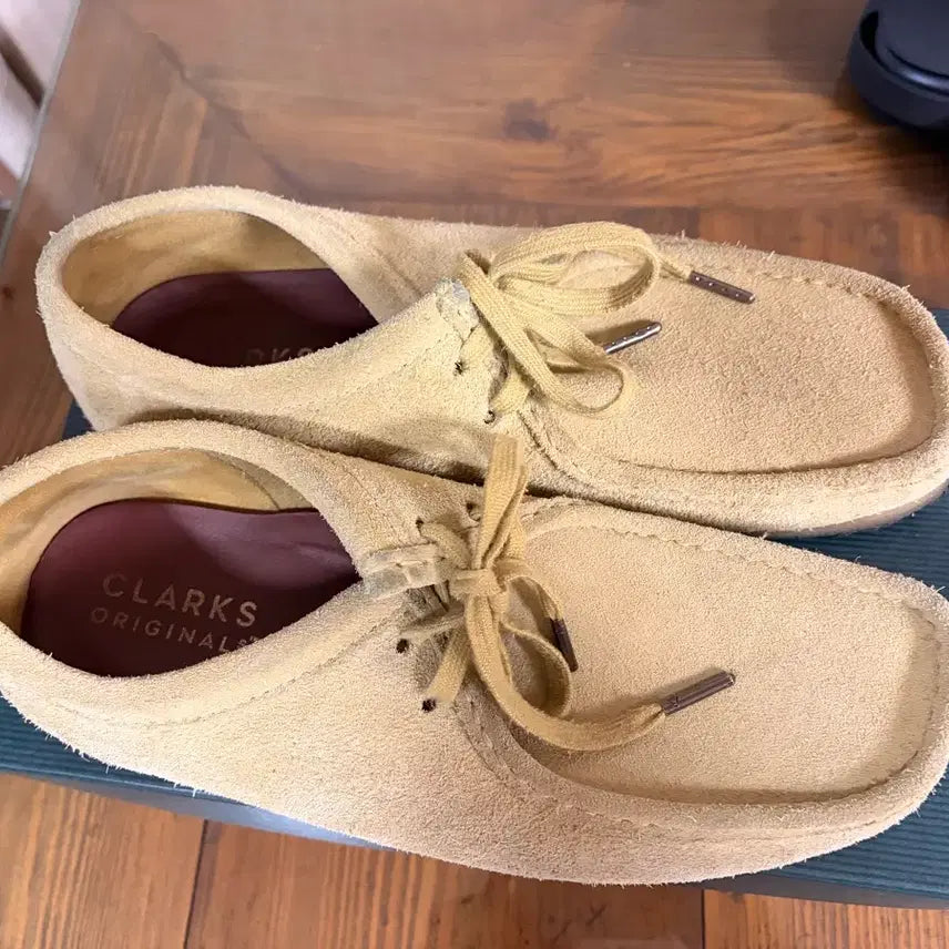 [BUNJANG] Clarks Wallabee Maple (US 9.5) / 클락스 왈라비 메이플 (US 9.5)