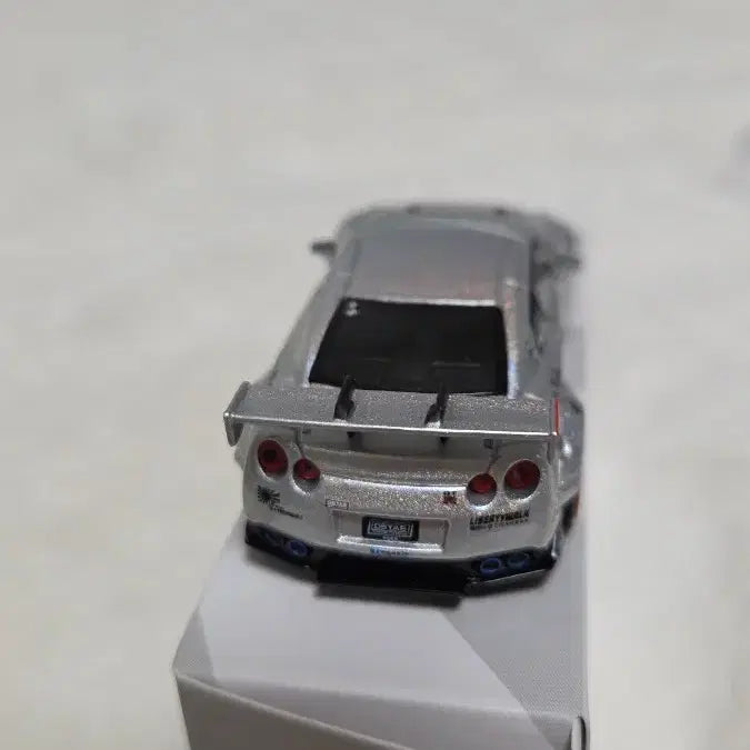 [BUNJANG] MINI GT Nissan GT-R Liberty Walk 1/64 Scale Model Car / MINI GT 닛산 GT-R 리버티워크 1/64