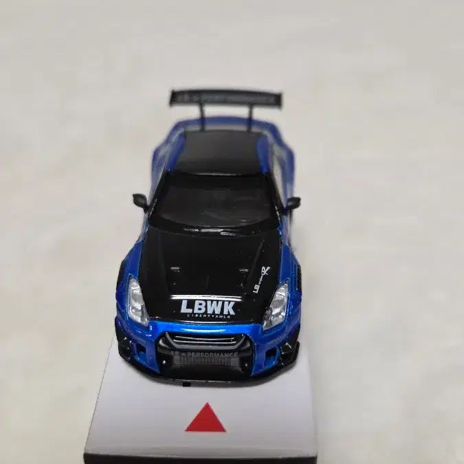 [BUNJANG] MINI GT LBWK Nissan GTR Blue 1/64 Scale Model Car / MINI GT LBWK 닛산 GTR 블루 1/64