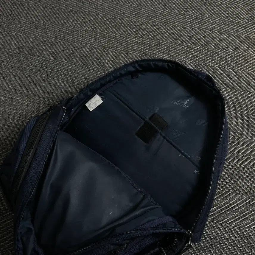 [BUNJANG] New Balance 3D Multi Backpack Navy 4428 / 뉴발란스 3D 멀티 백팩 네이비y 4428