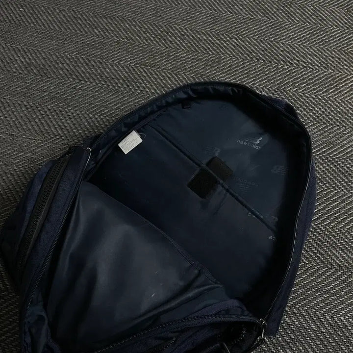 [BUNJANG] New Balance 3D Multi Backpack Navy 4428 / 뉴발란스 3D 멀티 백팩 네이비y 4428