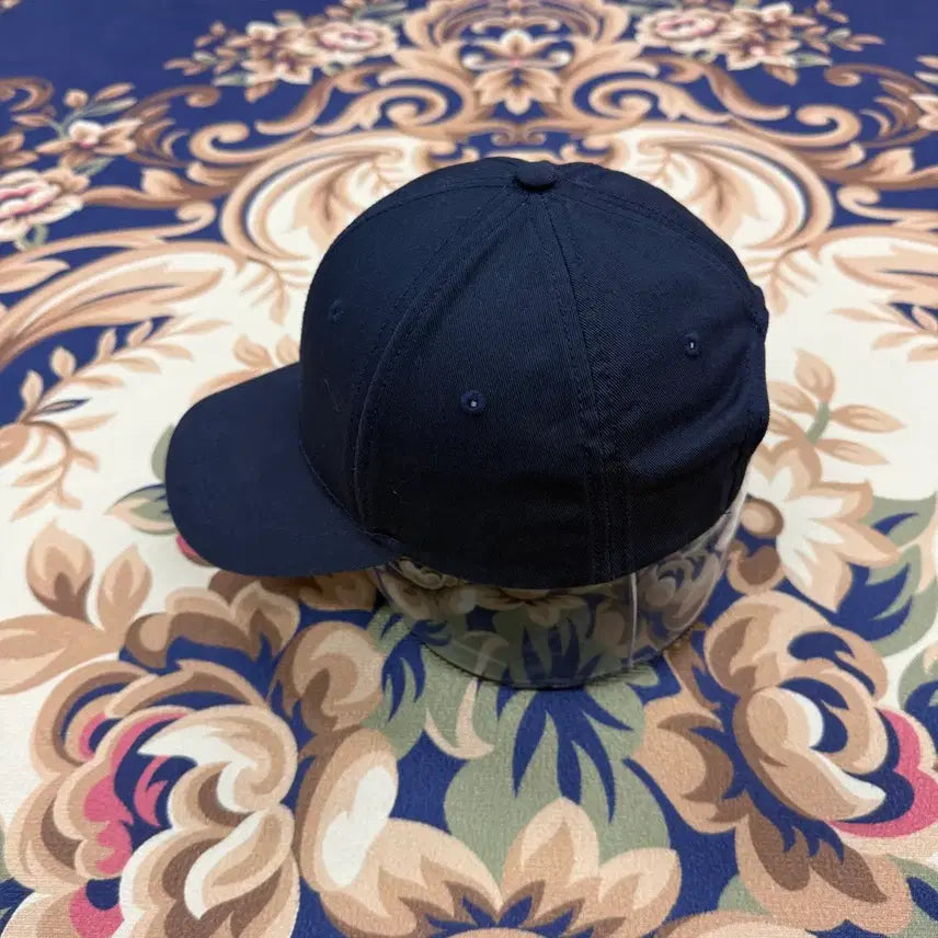 [BUNJANG] Tommy Hilfiger Small Logo Cap (Navy) / 타미힐피거 스몰로고 볼캡(네이비)