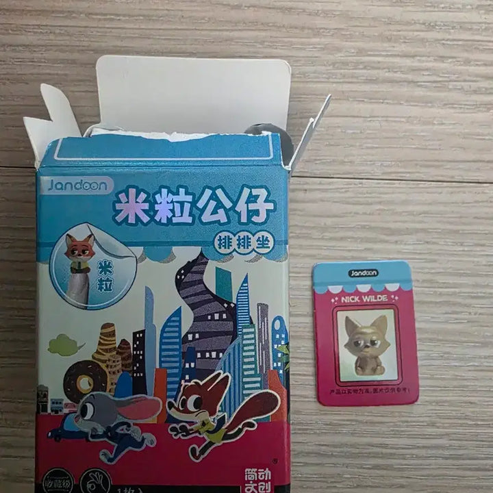 [BUNJANG] Zootopia Chief Bogo Figure / 주토피아 쌀알 피규어 (닉, 주디, 핀닉, 보고 서장)