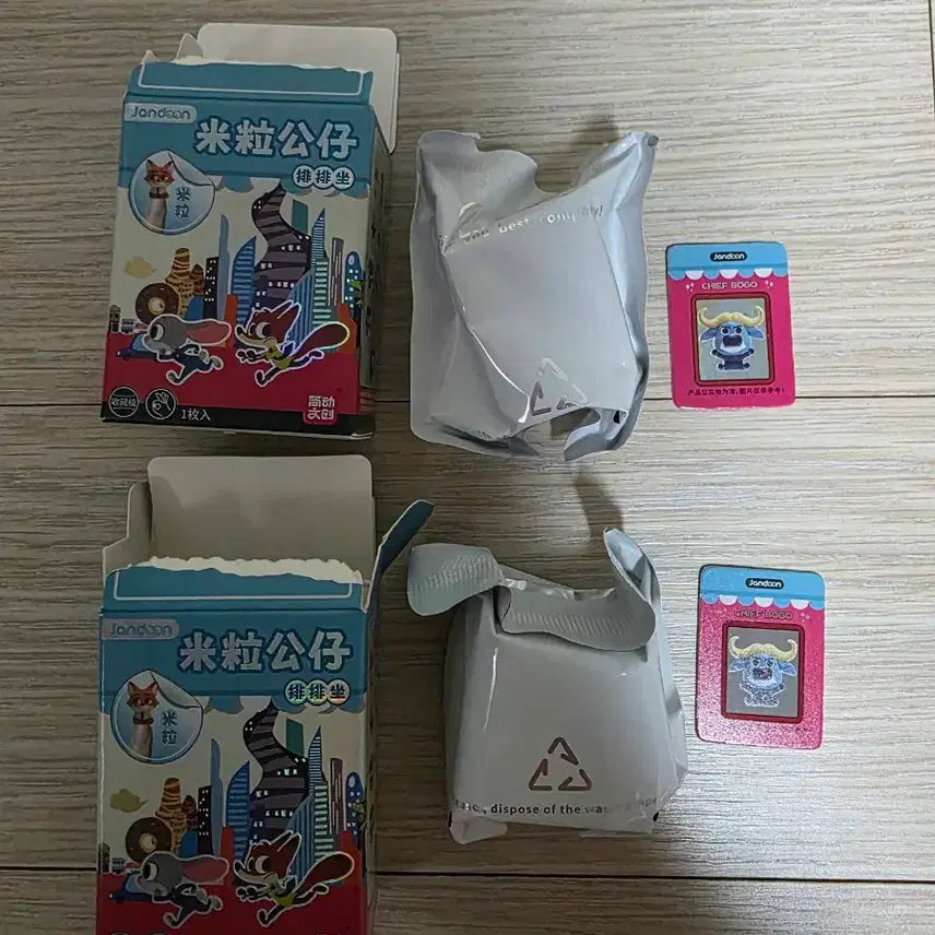 [BUNJANG] Zootopia Chief Bogo Figure / 주토피아 쌀알 피규어 (닉, 주디, 핀닉, 보고 서장)