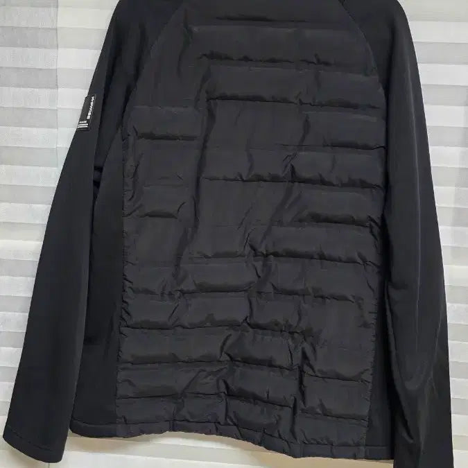 [BUNJANG] K-Swiss Black Padded Jacket / K-SWISS 케이스위스 블랙 패딩 자켓