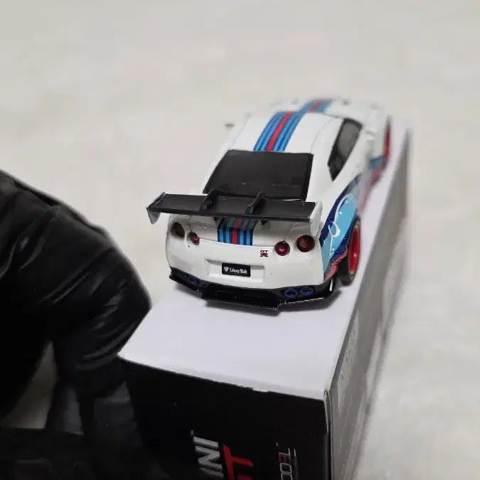 [BUNJANG] MINI GT LBWK Nissan GTR Martini Racing / MINI GT LBWK 닛산 GTR 마티니 레이싱
