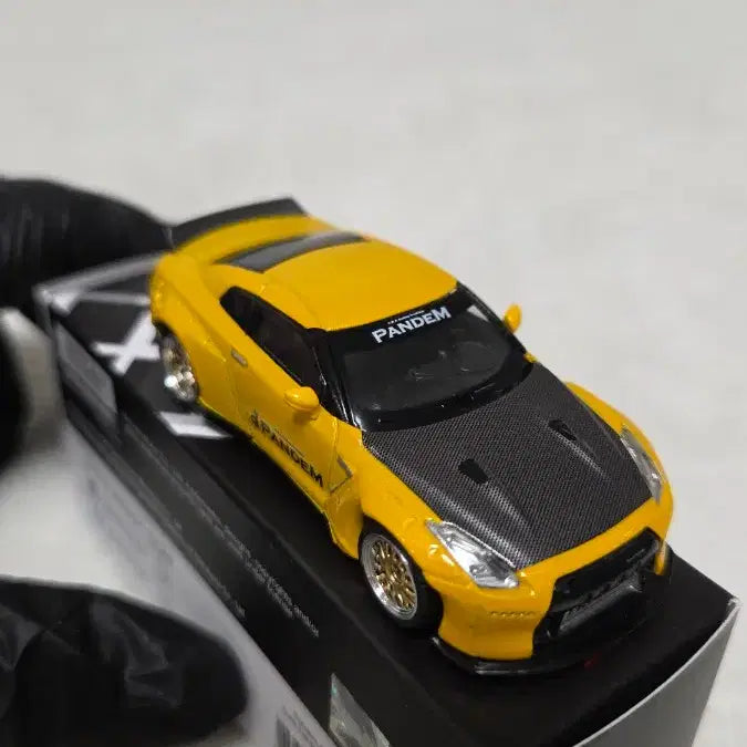 [BUNJANG] MINI GT Nissan GTR Yellow / MINI GT 판뎀 닛산 GTR 옐로우