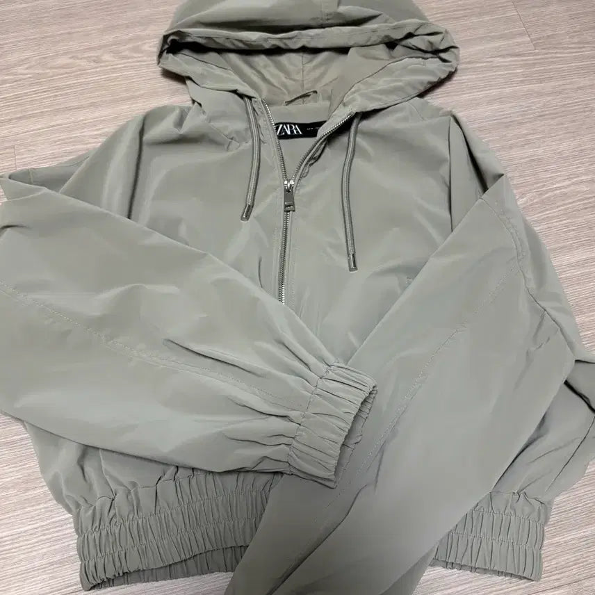 [BUNJANG] Zara Cropped Bomber Jacket / 자라 크롭 봄버 재킷