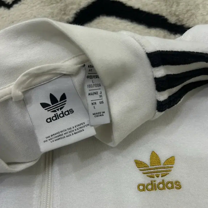 [BUNJANG] Adidas SST Terry Track Top / White / [L]아디다스 SST 테리 재질 트랙탑/화이트