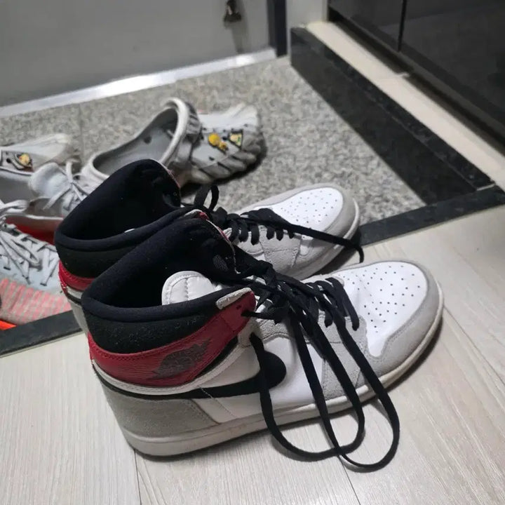 [BUNJANG] Jordan 1 Smoke Grey 285 / 조던1 스모크그레이 285