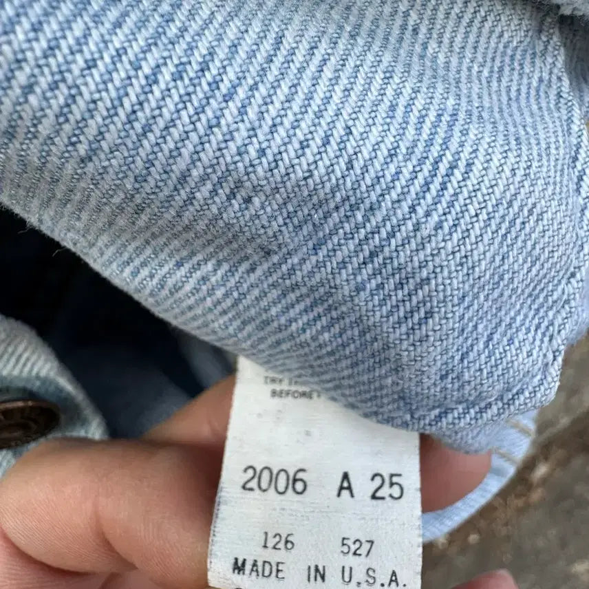 [BUNJANG] Vintage Levi's 3rd Wash Denim Trucker Jacket / 80s 리바이스 빈티지 3rd 워싱 데님 트러커 자켓 m