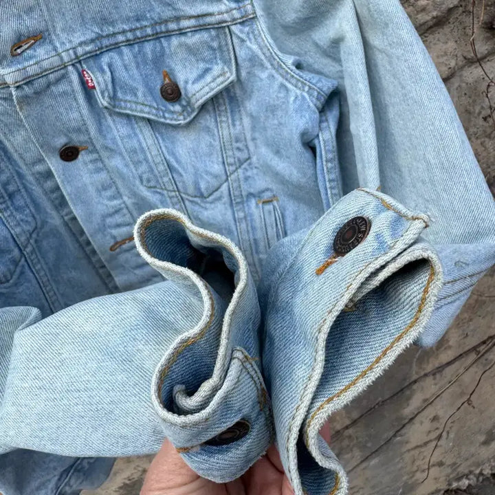 [BUNJANG] Vintage Levi's 3rd Wash Denim Trucker Jacket / 80s 리바이스 빈티지 3rd 워싱 데님 트러커 자켓 m