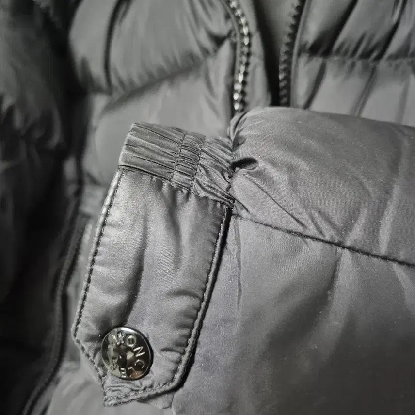 [BUNJANG] Moncler Maya Size 2 / 몽클레어 마야 2사이즈 판매합니다