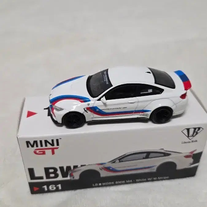 [BUNJANG] MINI GT BMW M4 White Diecast Car / MINI GT LB워크 BMW M4 흰색 미니카