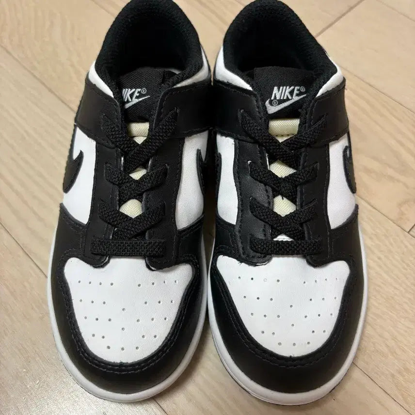[BUNJANG] Nike Dunk Black/White Sneakers (Size 160) / 나이키 덩크 블랙/화이트 운동화160 새상품