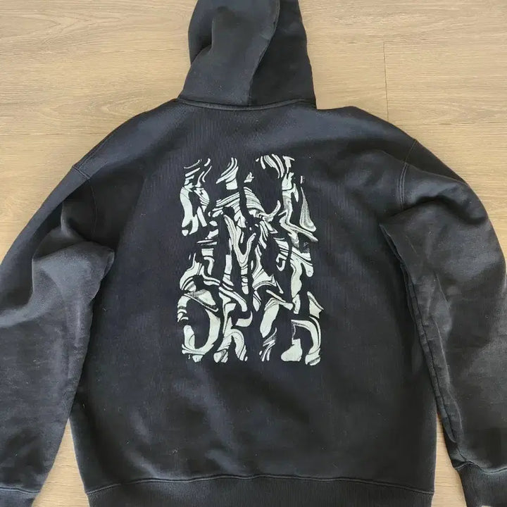 [BUNJANG] BAE173 Black Hoodie (L) / 백앤포스 후드티 블랙 L사이즈...검정색 프린팅 후드티