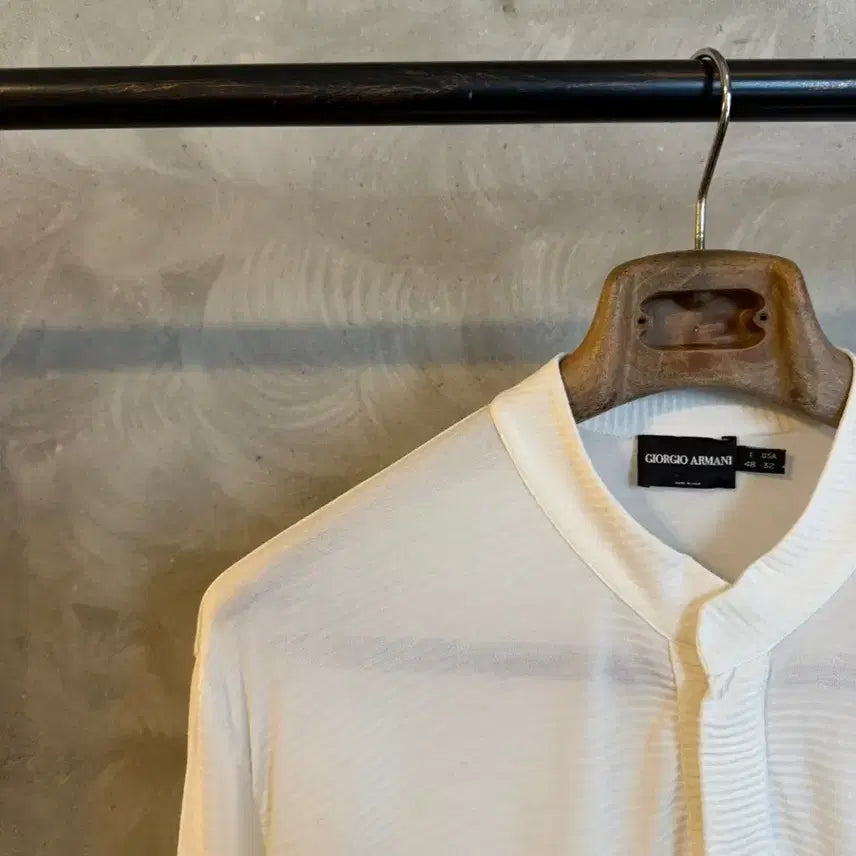 [BUNJANG] Giorgio Armani Henley Knit Top 105 / 조르지오 아르마니 헨리넥 니트 남성105