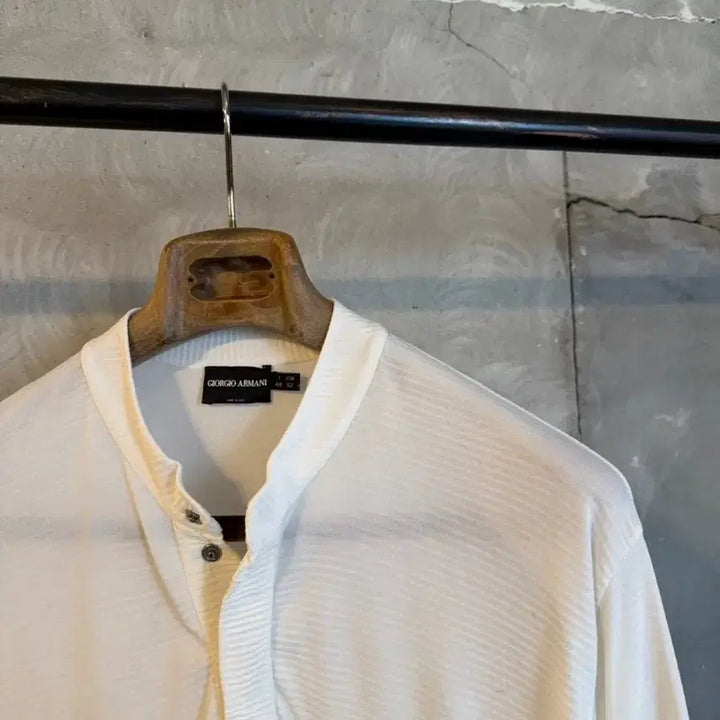 [BUNJANG] Giorgio Armani Henley Knit Top 105 / 조르지오 아르마니 헨리넥 니트 남성105