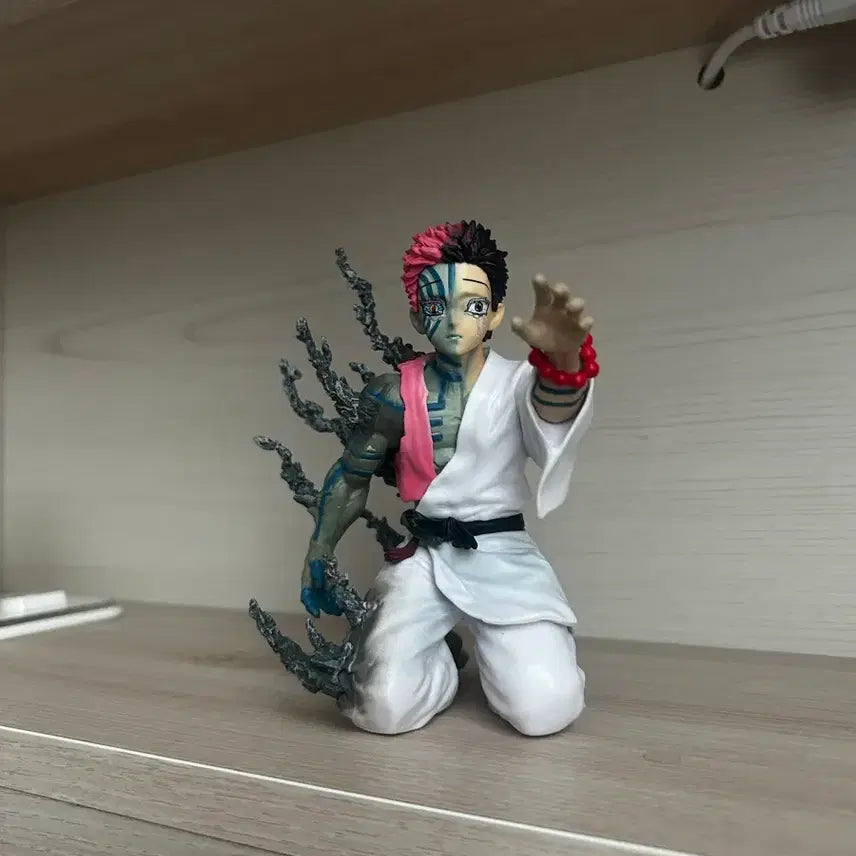 [BUNJANG] Demon Slayer Akaza Figure / 귀멸의 칼날 아카자 피규어 판매