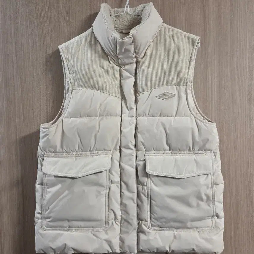 [BUNJANG] Merrell Ivory Padded Vest / 머렐 아이보리 패딩 조끼