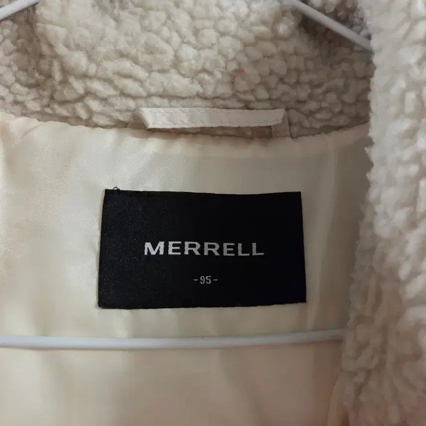 [BUNJANG] Merrell Ivory Padded Vest / 머렐 아이보리 패딩 조끼