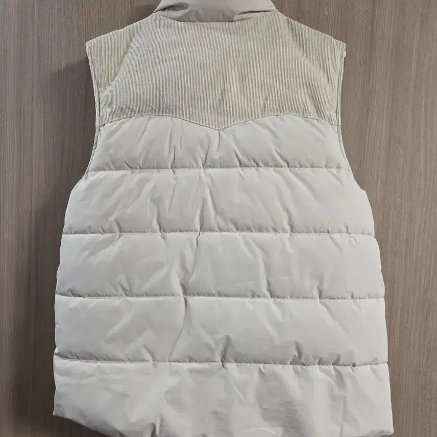[BUNJANG] Merrell Ivory Padded Vest / 머렐 아이보리 패딩 조끼