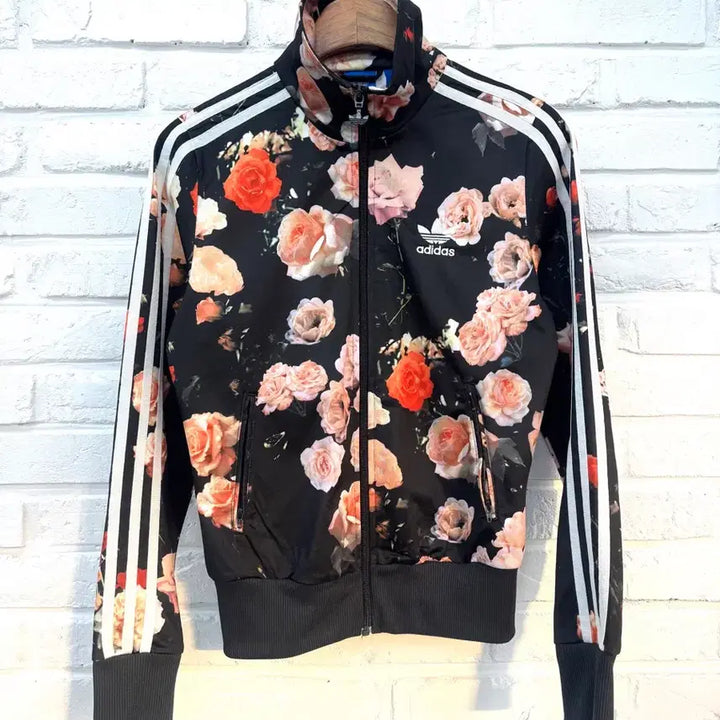 [BUNJANG] Adidas Flower Pattern Firebird Track Top / 아디다스 플라워 패턴 파이어버드 트랙탑 져지