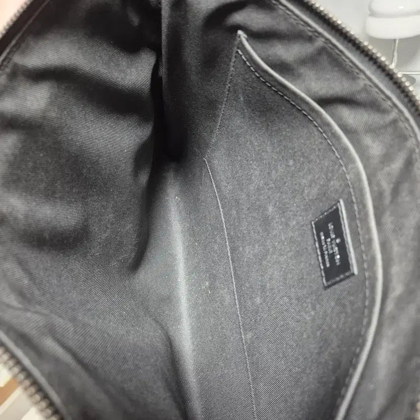 [BUNJANG] Louis Vuitton Monogram Eclipse Pochette Apollo Clutch / 루이비통 MM 모노그램 이클립스 포쉐트 아폴로 클러치