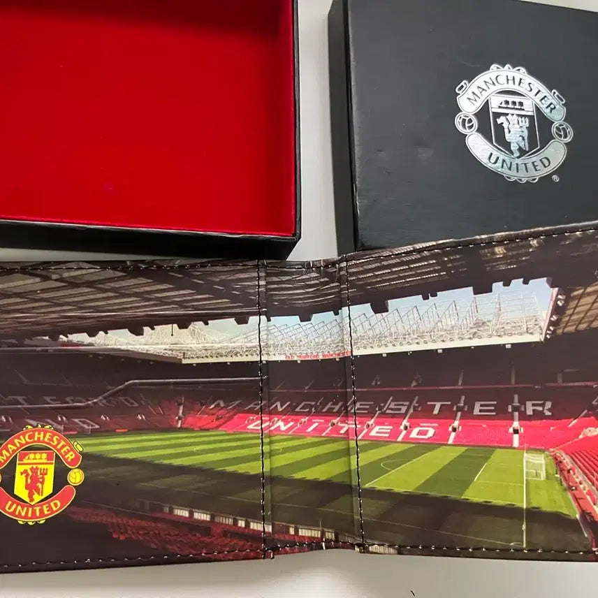 [BUNJANG] Manchester United Official Old Trafford Bi-Fold Wallet / 맨체스터 유나이티드 공식 굿즈 반지갑 맨유 올드트래포드