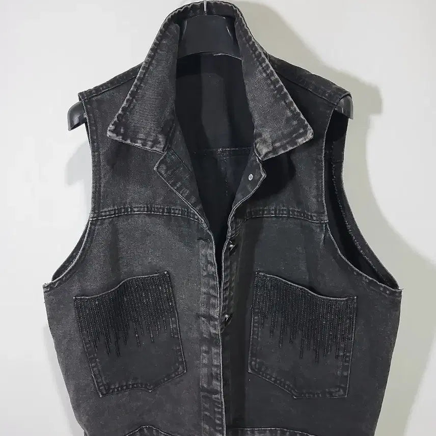 [BUNJANG] Black Denim Vest (Decorative Pocket) / 블랙 데님 조끼 (장식포켓)