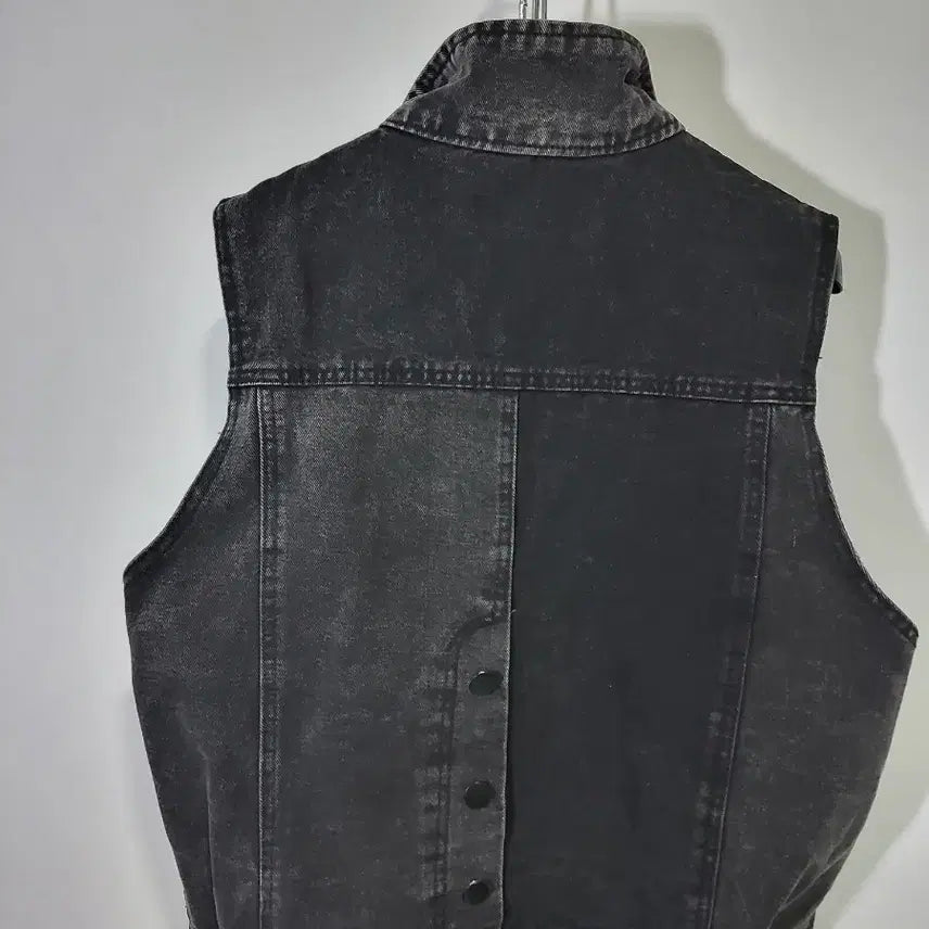 [BUNJANG] Black Denim Vest (Decorative Pocket) / 블랙 데님 조끼 (장식포켓)