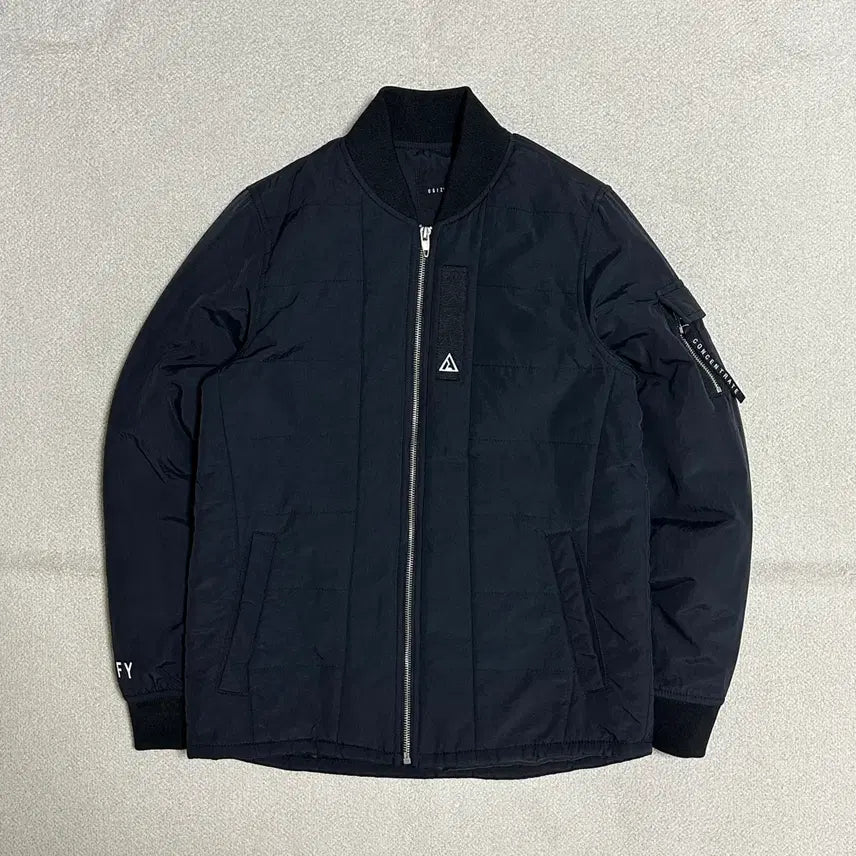 [BUNJANG] UGIZ Black Bomber Jacket / UGIZ 블랙 항공점퍼