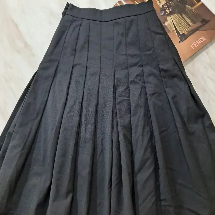 [BUNJANG] FENDI Pleated Skirt / (정품) FENDI 펜디 플리츠 스커트