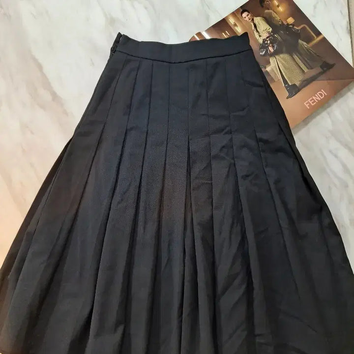 [BUNJANG] FENDI Pleated Skirt / (정품) FENDI 펜디 플리츠 스커트