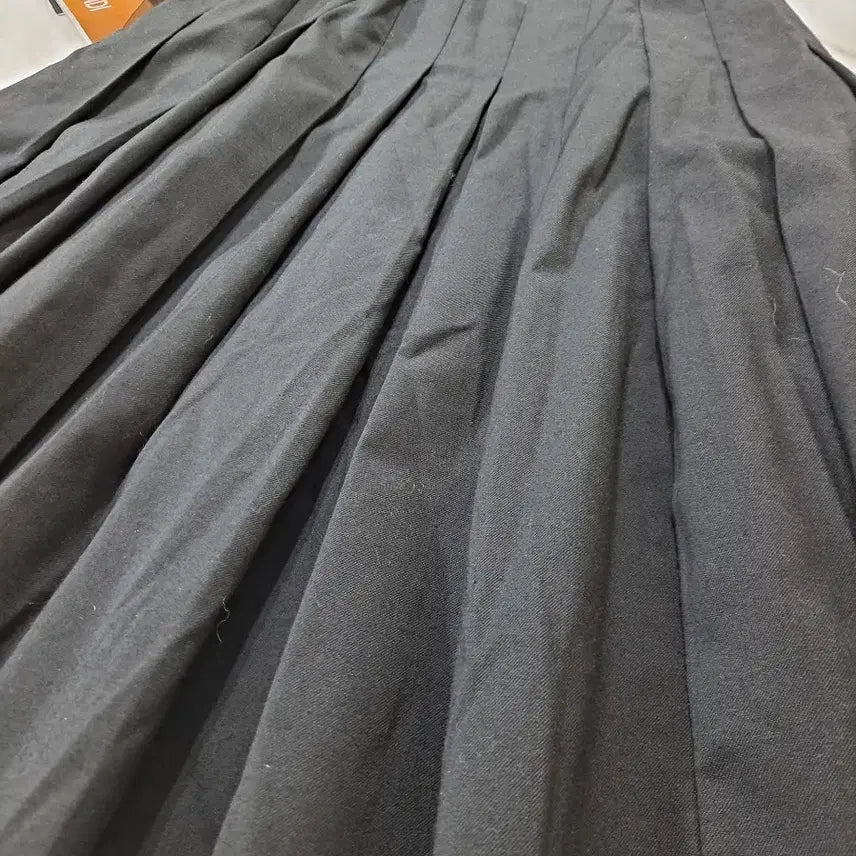 [BUNJANG] FENDI Pleated Skirt / (정품) FENDI 펜디 플리츠 스커트